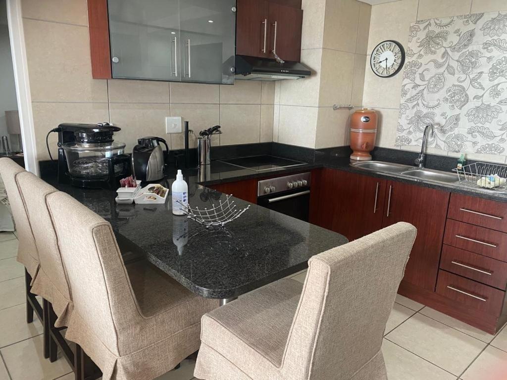 Seafront Apartment In Mossel Bay Zewnętrze zdjęcie